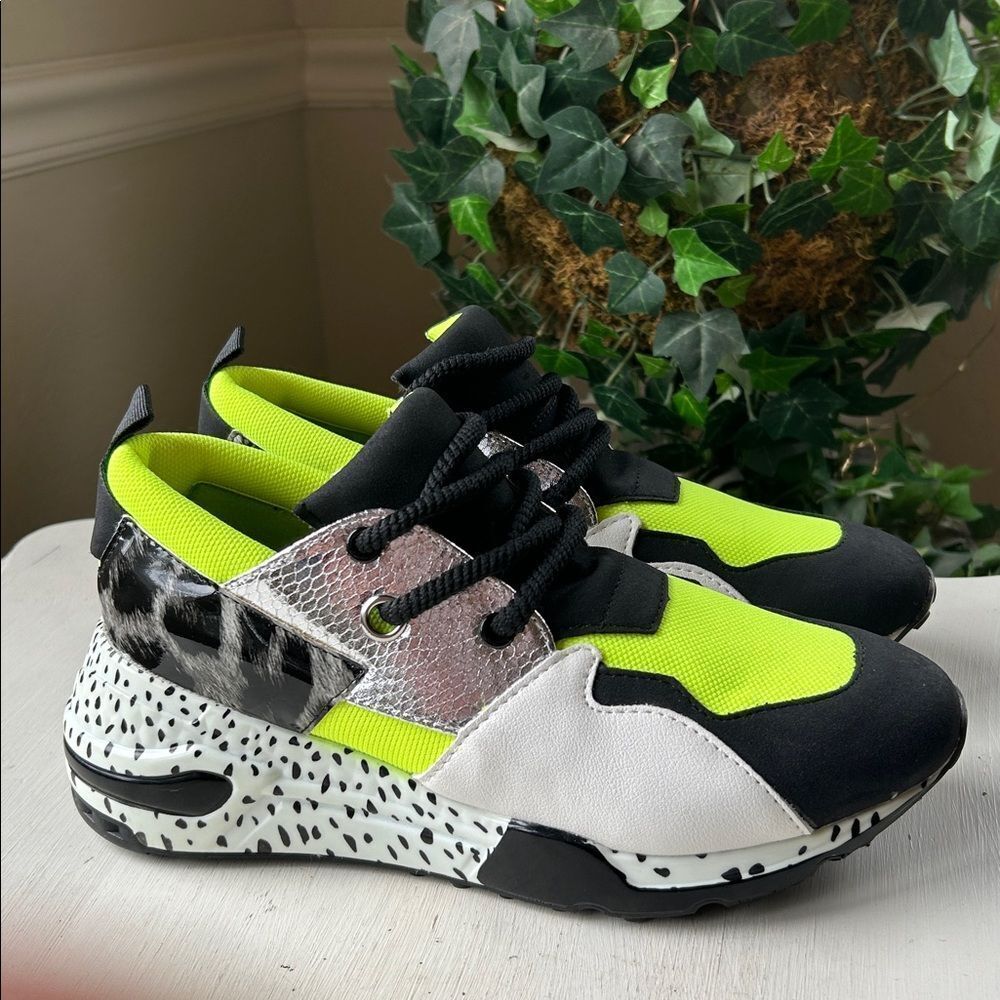 Steve Madden Cliff Wedge Neon Green Animal Print Sneakers Women’s 8.5 New - Picture 2 of 11